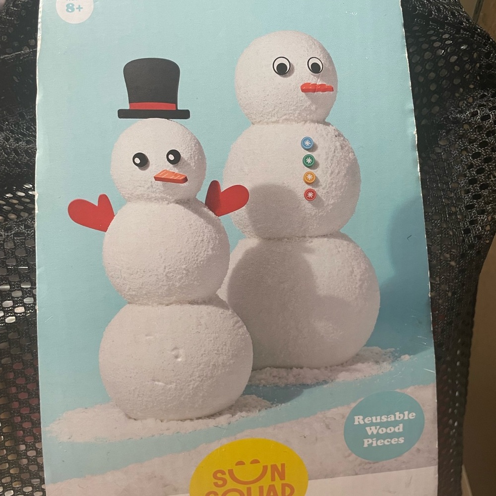 Reusable Wooden Snow Pieces